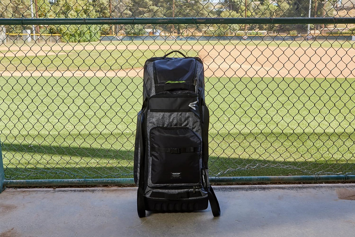 Black Wheeled Equipment Bag Y491918