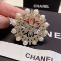 Brooch J801