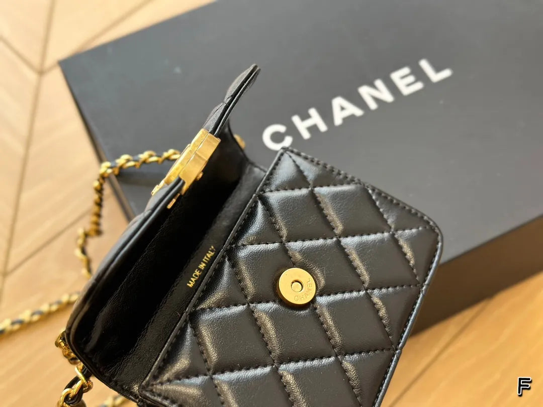 Clutch with Chain P427