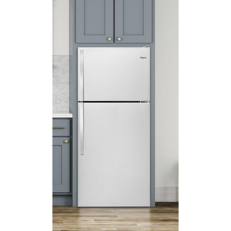 Top Freezer Refrigerator in White A1293