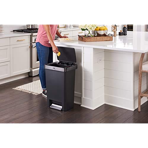 Charcoal 12.4 Gallon Stainless Steel Step-On Trash Can V175375