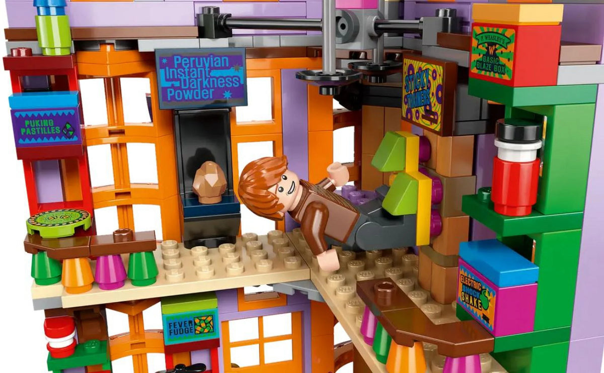 834pcs Building Set U989752