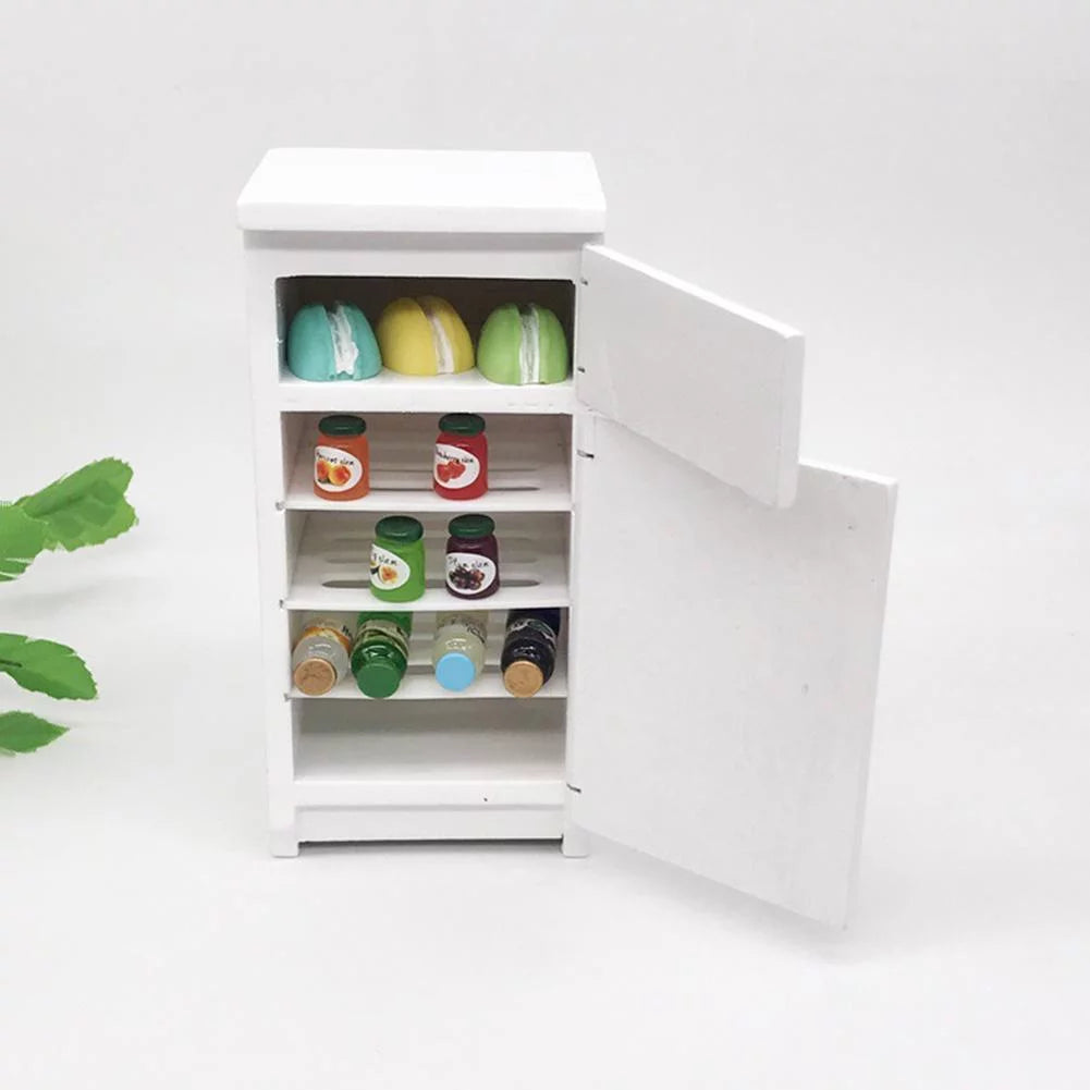 White Mini Refrigerator K902