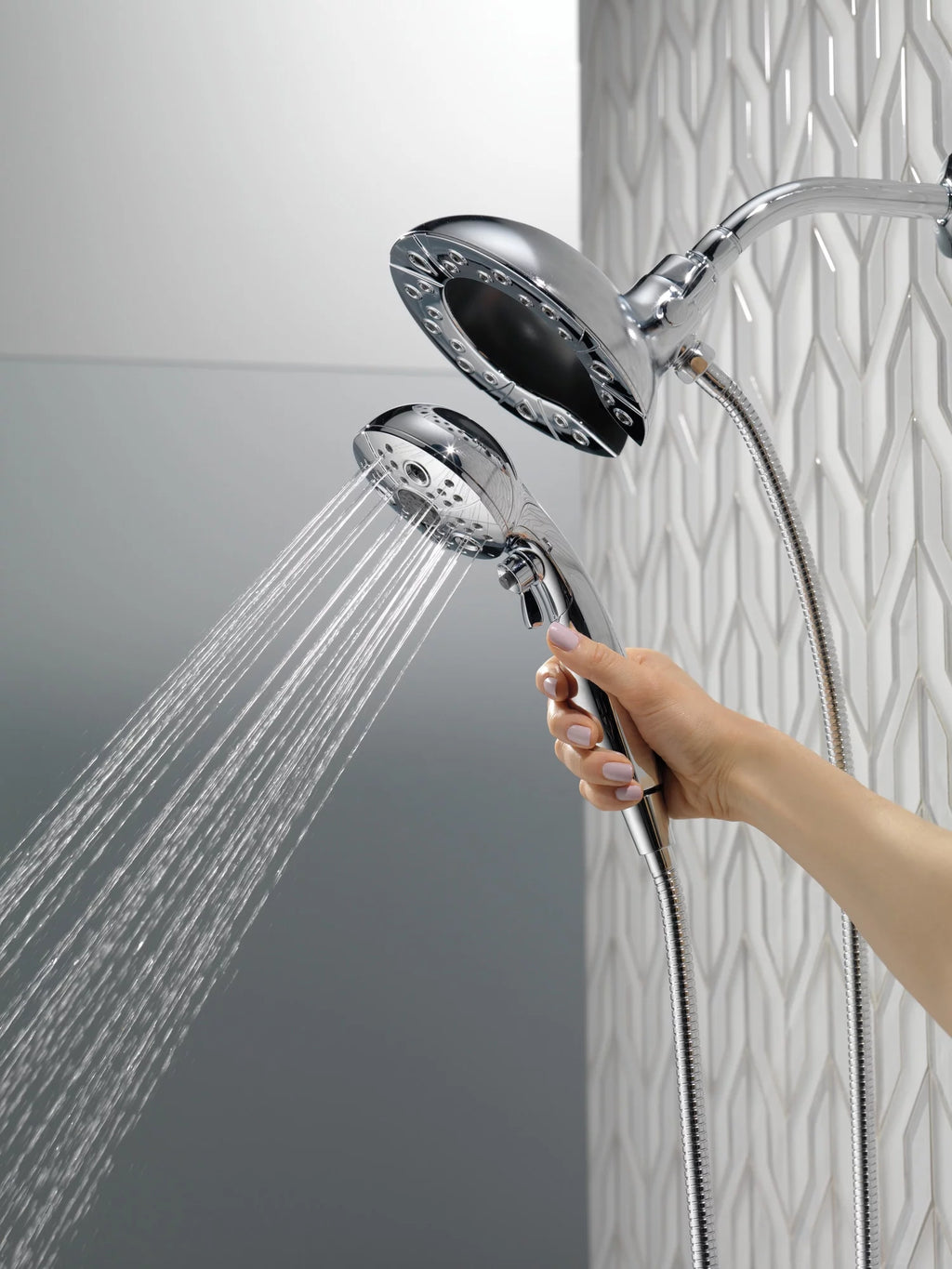 5-Spray Hand Shower and Shower Head Combo in Chrome O439656