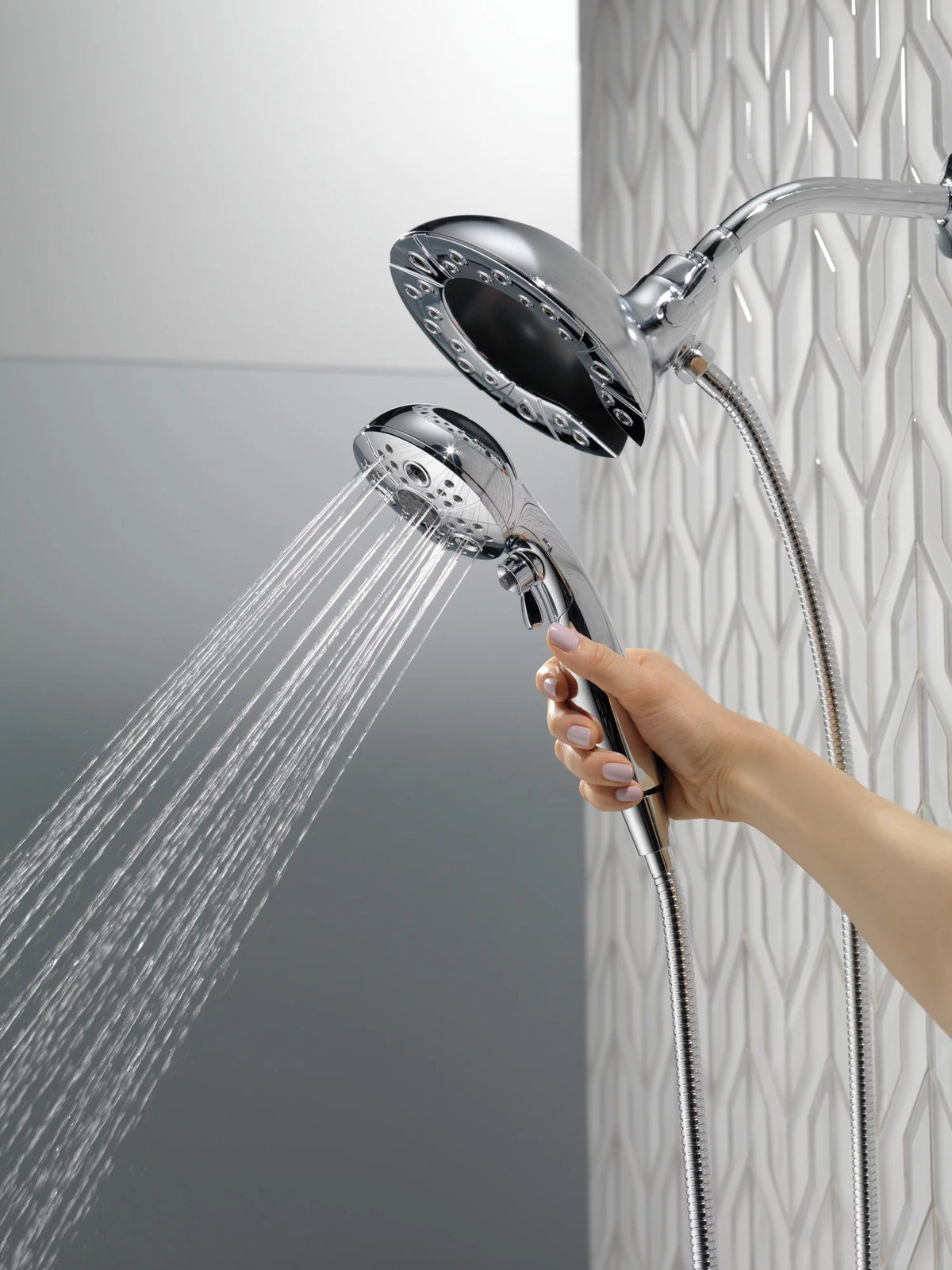 5-Spray Hand Shower and Shower Head Combo in Chrome O439656