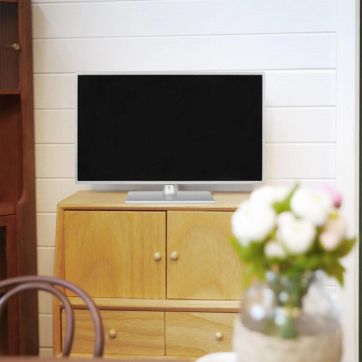 1:12 Scale TV for Dollhouses J137